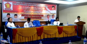 Ketua DPD Partai Gerindra Provinsi Riau, Marwan Yohanis saat memberikan kata sambutan sekaligus membuka resmi kegiatan rakorcab gerindra Inhil